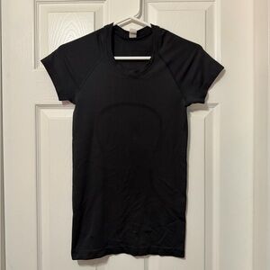 Lululemon short sleeve swiftly size 4 vvvguc